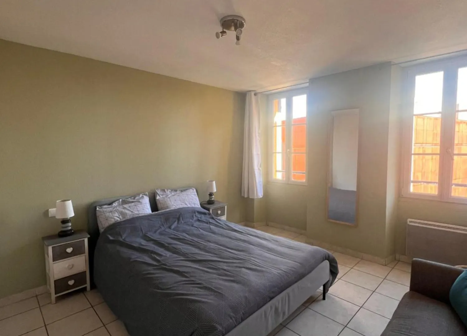 3 Pieces, Tout A Pied Et Tout Equipe, Avec Balcon Et Machines A Laver, Parking Offert Et Bus Direct Aeroport De Nice Grasse