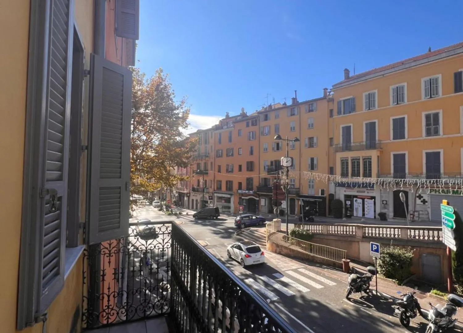 3 Pieces, Tout A Pied Et Tout Equipe, Avec Balcon Et Machines A Laver, Parking Offert Et Bus Direct Aeroport De Nice Grasse 0*,  Frankreich